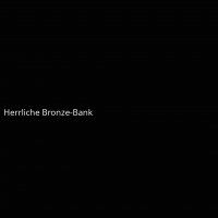 Herrliche Bronze-Bank
